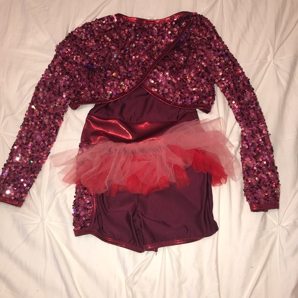 red sparkle dance costume - Picture 2 of 2